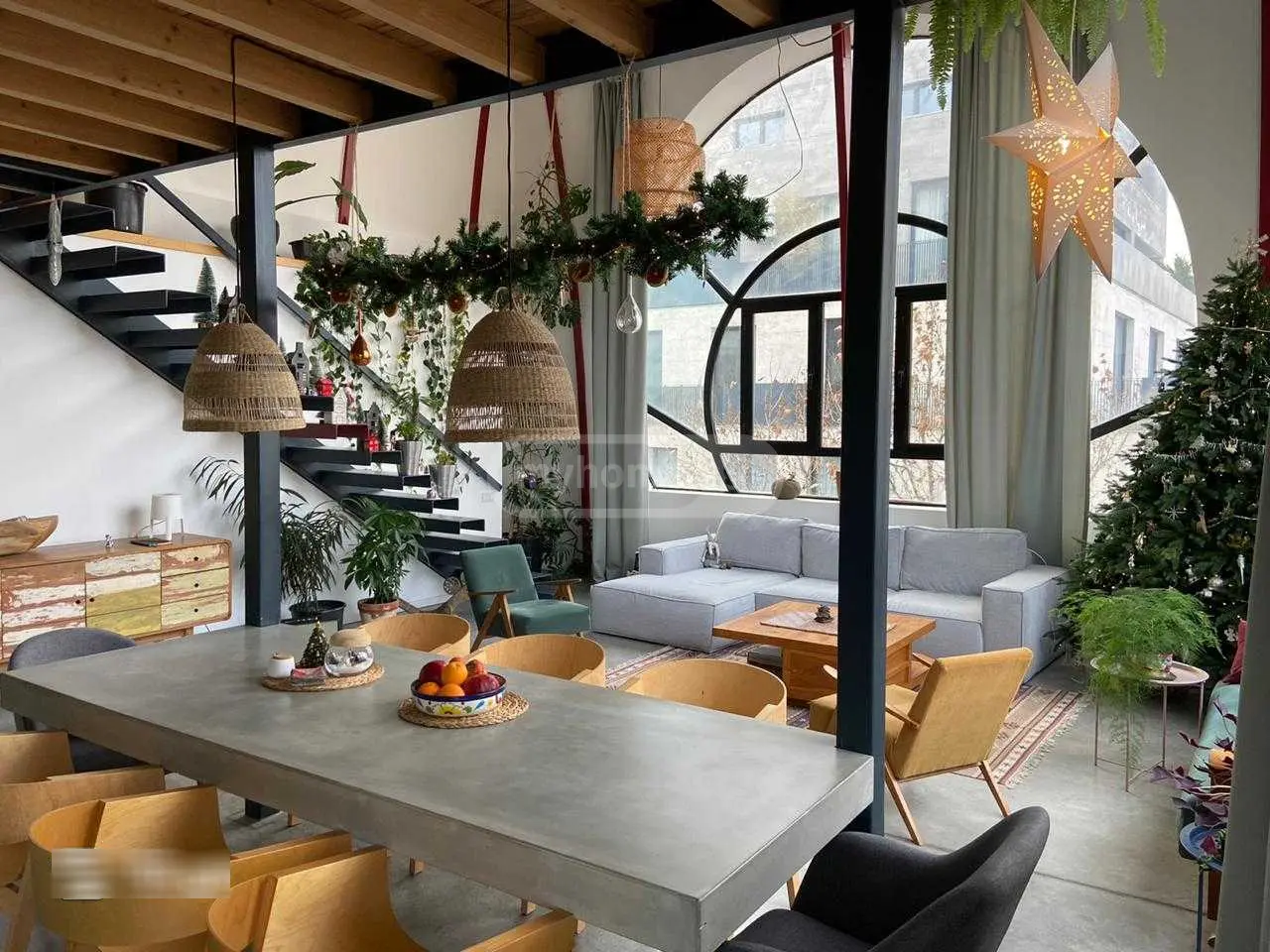 ქირავდება 4-ოთახიანი პრემიუმ კლასის ბინა ვაკეში, ყიფშიძის ქუჩაზე