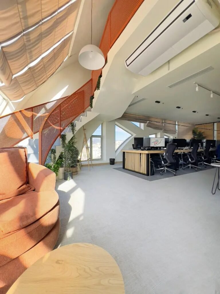 იყიდება 370 კვ.მ პრემიუმ კომერციული ფართი ჭავჭავაძის გამზირზე | TbilisiKey